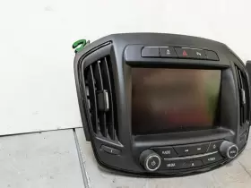638-04215 BUICK Audio Radio Display Control Panel Regal