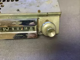 7280252-3 CHEVROLET Am Radio Chevy Gm #3