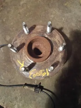 EXPRESS15 CHEVROLET TRUCK Hub Front Van 1500