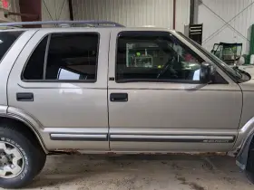 BLAZERS10 CHEVROLET TRUCK Audio Radio Blazer Jimmy #2