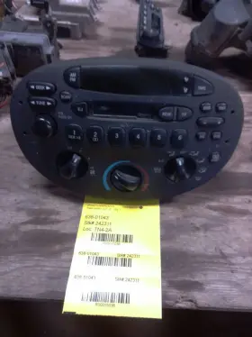 638-01043 FORD Audio Radio Am Fm Cassette Ac Escort