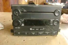 638-01890 FORD Audio Radio Am Fm Cd Single Disc Freestar