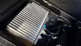 638-07771 FORD Audio Radio Amplifier Left Trunk Focus