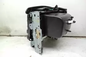 08777 GMC Tukon Radio Control Panel Screen #2