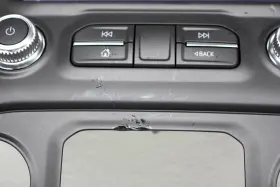 84746879 GMC Radio Audio Scratches Bezel 1500 Sierra Denali #2