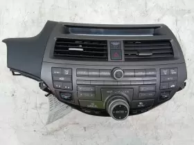 51935 HONDA Radio Dual Zone Temperature Control Navigation