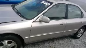 638-57556 HONDA Audio Radio Am Fm Cd Civic #2