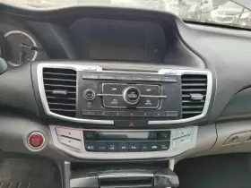 638-72098 HONDA Audio Radio Receiver Panel Ex Accord