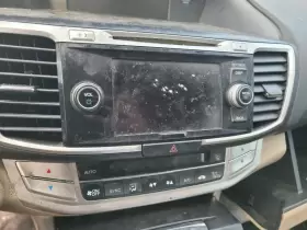 638-72490 HONDA Audio Radio Receiver Panel Accord