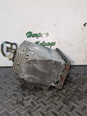 XR8F-18K876-DHAGN JAGUAR Radio Receiver #2