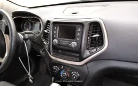 638-08800 JEEP Audio Radio Receiver Display Screen Cherokee