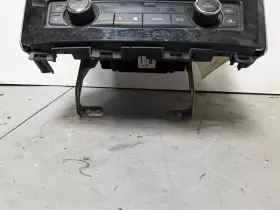 638-14171 NISSAN Audio Radio Maxima #3