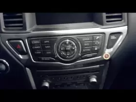 638-15006 NISSAN Pathfindr Audio Radio