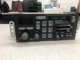 638-01004B PONTIAC Audio Radio Am Mono Fm Stereo Cassette