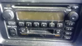 638-57601 TOYOTA Audio Radio Receiver Delco Runner
