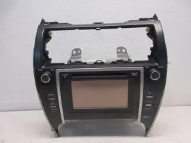 638-72216 TOYOTA Am Fm Cd Radio Receiver Display Camry