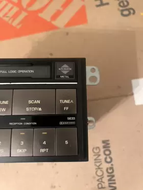 86120-2A012 TOYOTA Cressida Am Fm Radio Receiver Tape Player #2