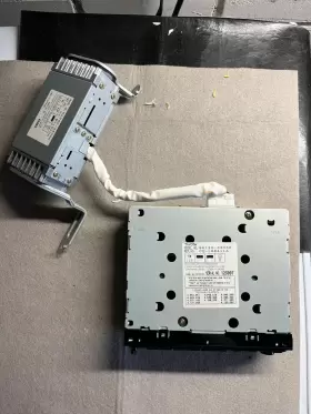 86120-33030 TOYOTA Runner Radio Stereo Amp #3